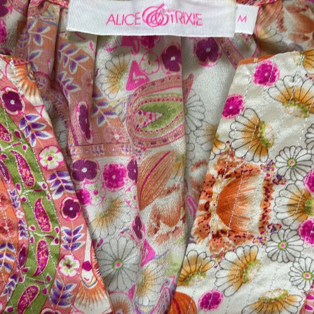 Alice & Trixie Paisley V-Neck Silk Blouse Top 3/4 Balloon Sleeve V neck Sz M - Picture 4 of 6